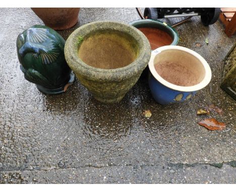 Quantity of Garden Planters and Ornament 