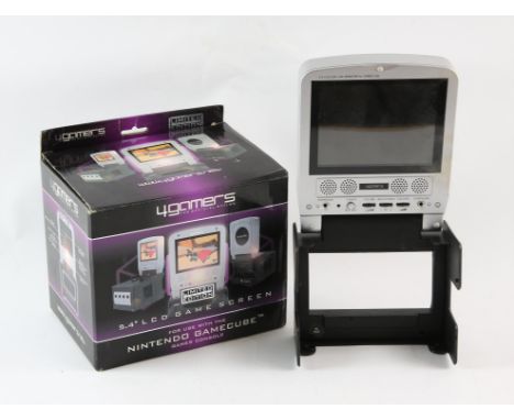 GameCube 5.4" LCD Game Screen - 4Gamers - Boxed This lot contains an unofficial LCD screen attachment for the Nintendo GameCu