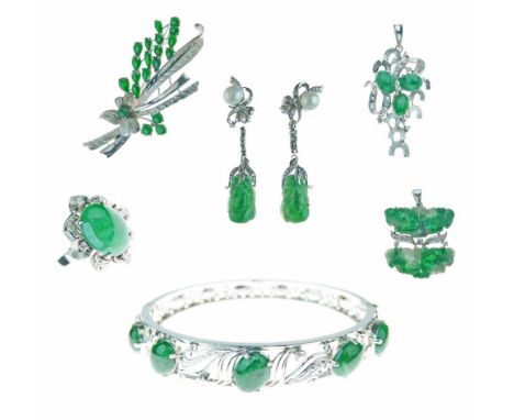 Collection of jade jewellery comprising: a pair of diamond and cultured pearl earrings with a carved jade drop below; a diamo