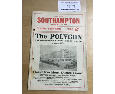38/39 Southampton v Tottenham Football Programme: 24 page programme has been hole punched otherwise good with team changes. D