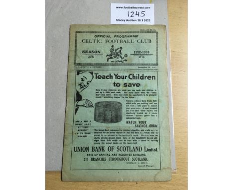 32/33 Celtic v Dundee Football Programme: Fair/good condition dated 10 12 1932. No team changes but slight staining.