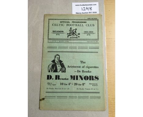 33/34 Celtic v Queens Park Football Programme: Fair condition dated 30 9 1933. No team changes but light fold and splitting t
