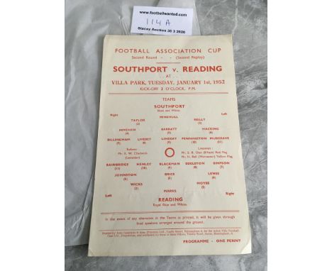 51/52 Southport v Reading 2nd Replay Football Programme: Played at Aston Villa on 1 1 1952. Single sheet has folding but no t