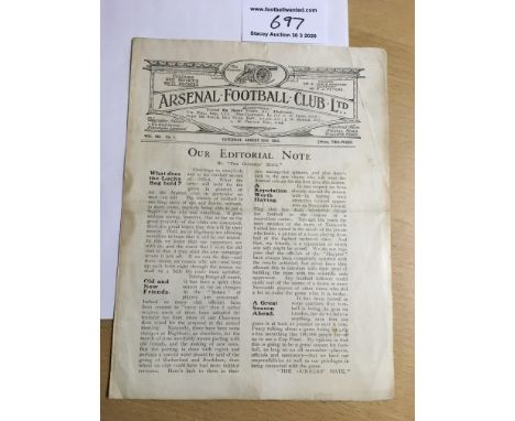 23/24 Arsenal v Newcastle United Football Programme: Dated 25 8 1923 in good condition with no team changes. Fold.