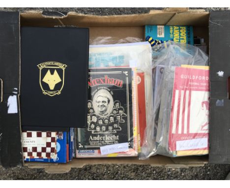 Football Programme Box: 60 Shrewsbury homes mainly from the 60s plus a further 27 x 60s of other teams. 30 big match includin