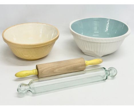A collection of vintage kitchenware. 2 baking bowls, glass rolling pin and other. 