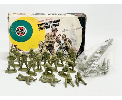 A vintage Airfix Military Series British Infantry Support Group. 17 32nd scale figures. 58 pieces of equipment. 