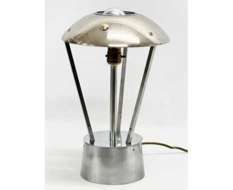 An Art Deco style Steampunk table lamp. 25x41cm 