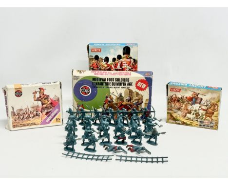 4 boxes of vintage Airfix model kits. Airfix Medieval Soldiers, L’Infanterie Du Moyen Age, 1/32 model kit. Airfix HO-OO scale