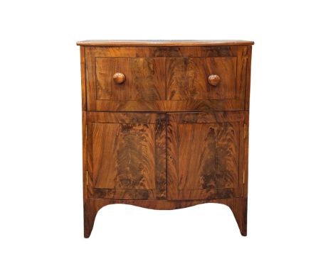 A late 19th Century Georgian style mahogany commode / storage cupboard. 64x44x73cm 