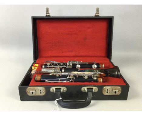 BOOSEY &amp; HAWKES '77' CLARINET,cased