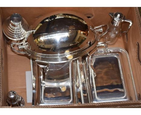 A collection of assorted silver and silver plate, the silver comprising: a George III silver fish-slice, Old English pattern,