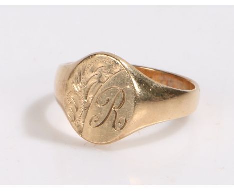 9 carat gold signet ring, with the letter R monogrammed to the front, ring size W weight 6.0 grams&nbsp;