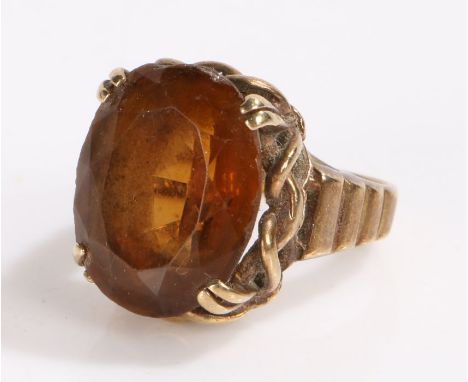 9 carat gold smoky quartz ring, with woven effect shoulders, ring size M, 10g