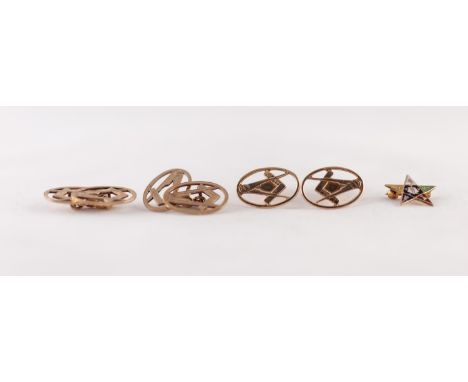 TWO PAIRS OF 9ct GOLD MASONIC SQUARE AND COMPASS CUFFLINKS AND A SMALL ENAMELLED MASONIC STAR BROOCH, stamped '10K', 8.89g gr