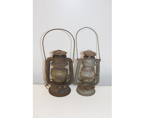Two vintage tilly lamps 
