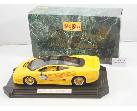 A MAISTO 1:12 scale diecast Jaguar XJ220 car (1992), in original box - VG in F/G box