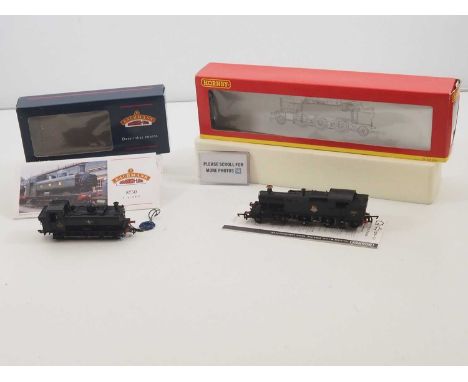 A pair of OO gauge Western Region steam tank locomotives comprising a BACHMANN 32-202 Pannier Tank together with an a HORNBY 