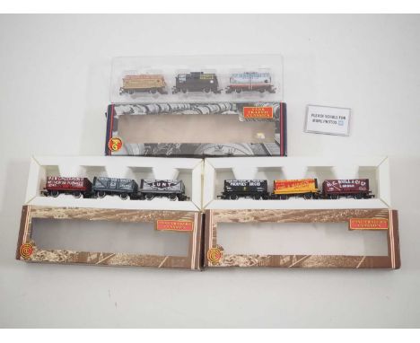 A group of BACHMANN OO gauge triple wagon packs from the Coal Traders Classics and Tank Traffic Classics series - VG/E in VG 