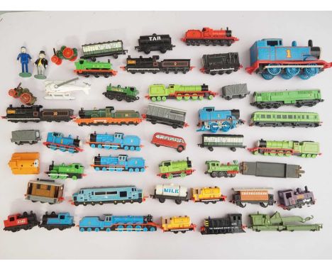 A group of mainly ERTL 'Thomas the Tank Engine' locomotives, trains and accessories - G/VG unboxed (Q)