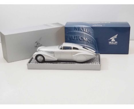 A MINICHAMPS (Mullin Automotive Museum) 1/18 scale diecast 1938 Dubonnet Hispano-Suiza H6C "Xenia" streamlined car - VG/E in 