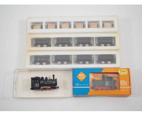 A group of ROCO/MINITRAINS HOe scale rolling stock comprising a steam loco, diesel loco and three wagon multipacks - G/VG in 