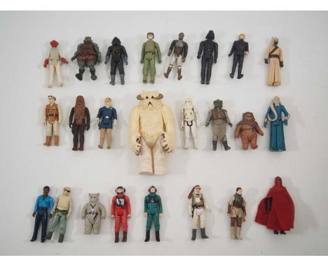 Star Wars : A large quantity of vintage PALITOY / KENNER Star Wars figures to include Luke Skywalker, Darth Vader and a Hoth 