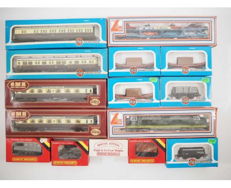 A group of OO gauge model railway rolling stock by LIMA, AIRFIX and HORNBY - VG in G/VG boxes (15)