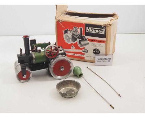 A MAMOD SR1 Live Steam Steam Roller, appears complete - minor paint loss - G in F/G box