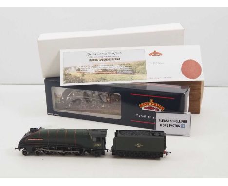 A BACHMANN OO Gauge 31-954A limited edition Class A4 steam locomotive 'Sir Nigel Gresley' in BR green produced for the Nigel 