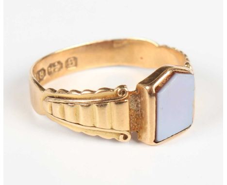 A Victorian 18ct gold and sardonyx signet ring, Birmingham 1892, weight 2.5g, ring size approx K.