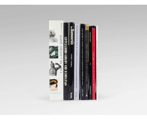 GROUPE DE LIVRES ET CATALOGUES SUR LES ARTS SAMOURAÏA GROUP OF BOOKS AND CATALOGUES ON SAMURAI ARTSComprising: Armes Japonais