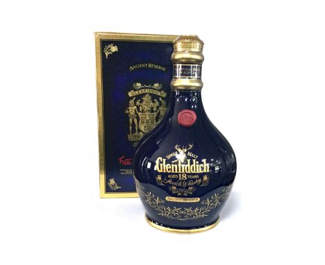 GLENFIDDICH ANCIENT RESERVE AGED 18 YEARS DECANTER Active. Dufftown, Banffshire. 700ml, 43% volume, in blue ceramic decanter 