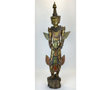 Großer Tempelwächter. Skulptur. Thailand. 1. Hälfte 20. Jahrhundert.Holzstatue, vergoldet. Buddha Statue. Darstellung eines t