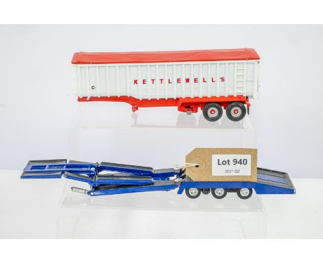 Manufacturer  - n/a | Description - Corgi Bulk Tipper Trailer &amp; Lion Toys Trailer | Stock Code - N/A | Notes - Damaged, n