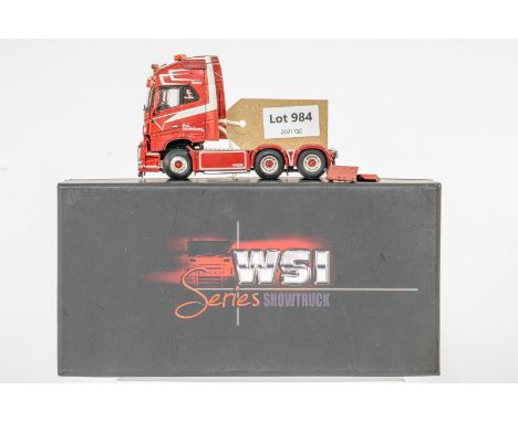 Manufacturer  - WSI | Description - Volvo FH16 Globetrotter XL  Kent Christoffersen | Stock Code - 05-0034 | Notes - Damaged 