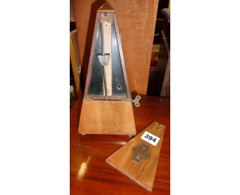 Early 20th century Maelzel Pagnet Metronome, in faded rosewood case (working)