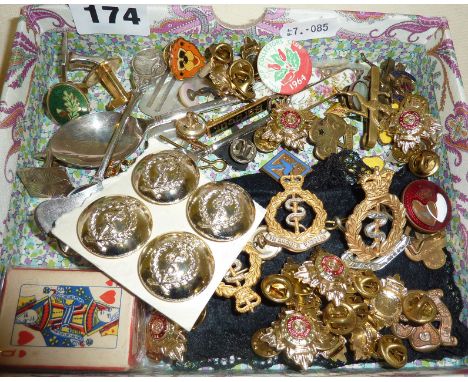 Assorted military badges, and others, buttons, cufflinks, etc.