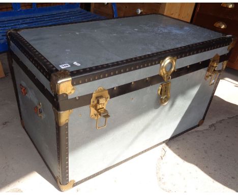Cabin trunk
