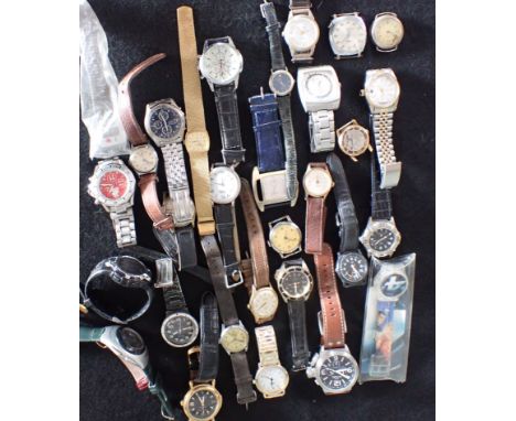 A QUANTITY OF VARIOUS GENTLEMAN'S WRISTWATCHES including Citizen, Timex, Rotary and others.