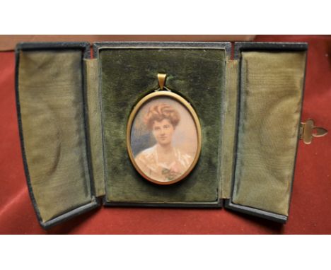 Victorian Quality Gilt Framed Ambrotype- portrait of a lady-that can also be worn as a necklace - in a velvet green case