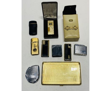 A selection of assorted vintage lighters 