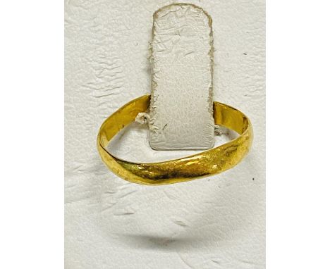 A 22ct gold ring for scrap. 1.77 grams 