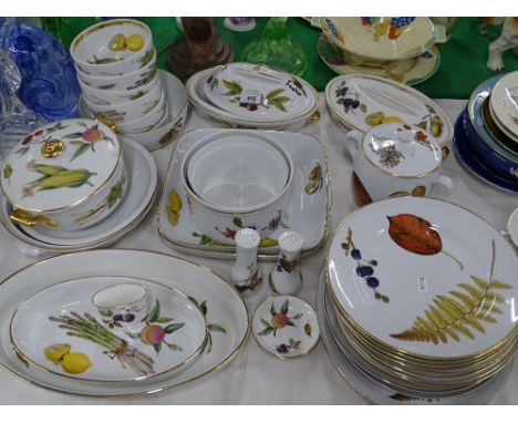 A large quantity of Royal Worcester ""Wild Harvest"" and ""Evesham"" dinnerware