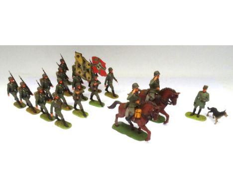 Elastolin 70mm plastic German Army marching at the slope with Officers, Colours, mounted Officers, General Guignan and a dog 