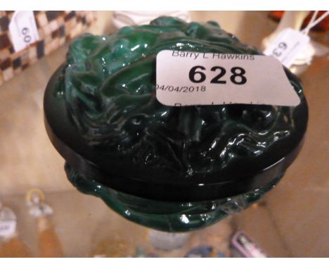 VINTAGE HEINRICH HOFFMANN MALACHITE GLASS TRINKET BOX AND COVER,NAKED LADIES