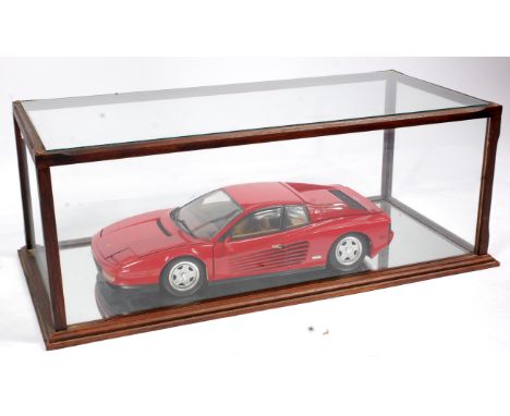 Pocher No.K51 Ferrari Testarossa, 1/8th scale, finished in red and built to a very good standard, complete with glass display