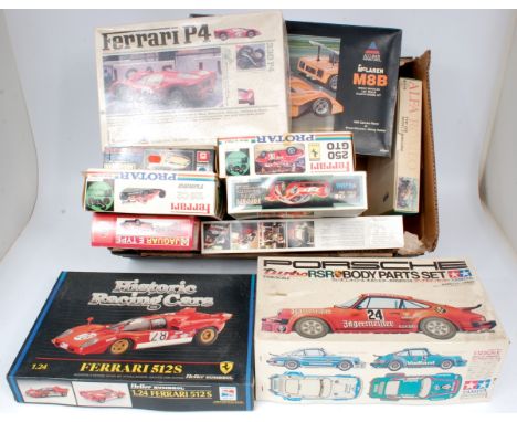 11 assorted plastic mixed scale kits, manufacturers to include Tamiya, Heller, SMER, Protar, Fujimi and others, mixed scales 