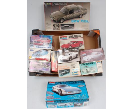 11 various 1/24th, 1/32nd and 1/25th scale plastic saloon kit, mixed manufacturers to include Revell, MPC, Monogram, and Airf