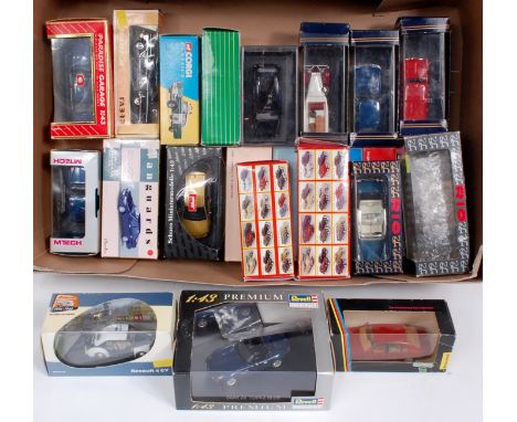 22 mixed modern issue diecast, by Vanguards, Corgi Classics, Revell, Rio, Schuco and others, some loose in boxes, some boxes 